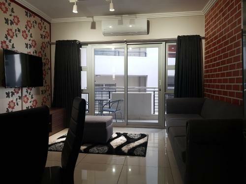 Cyro Apartments At Central Park