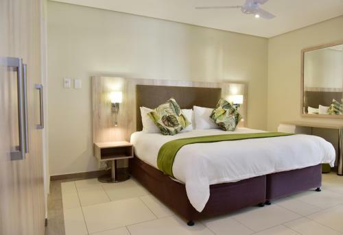 Hotel La Lucia Sands Beach Resort