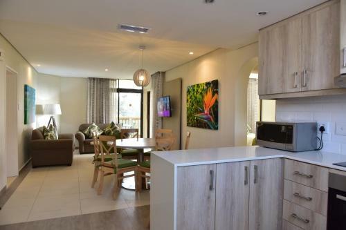 Hotel La Lucia Sands Beach Resort