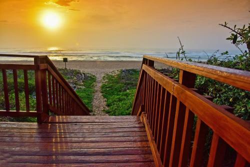 Hotel La Lucia Sands Beach Resort