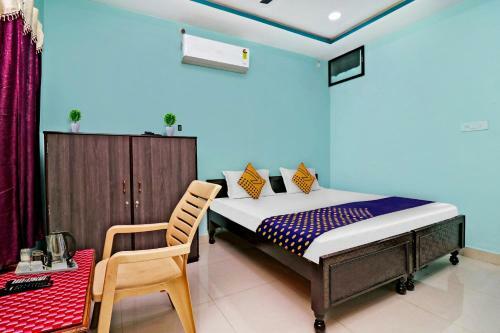 Spot On 37040 Hotel Ayushman Palace