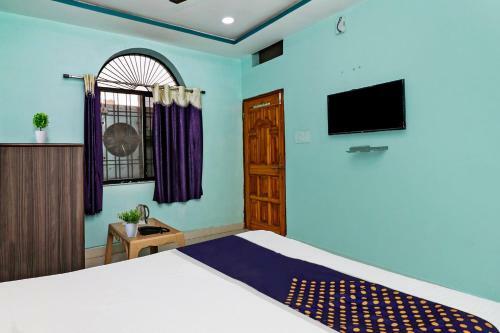 Spot On 37040 Hotel Ayushman Palace