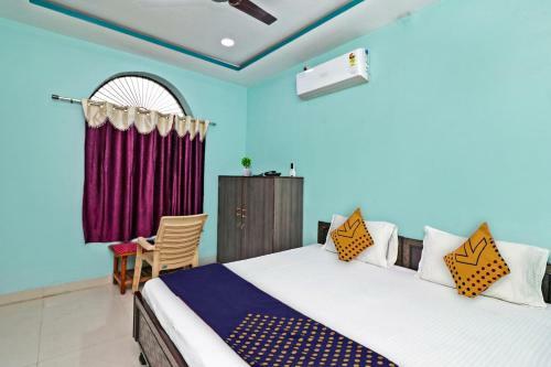 Spot On 37040 Hotel Ayushman Palace