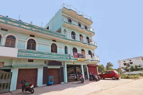 Spot On 37040 Hotel Ayushman Palace