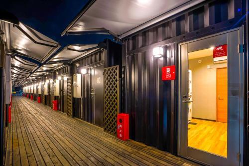 Hotel R9 The Yard ???