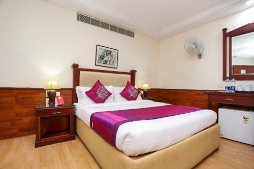 Oyo 10719 Mermaid Hotel