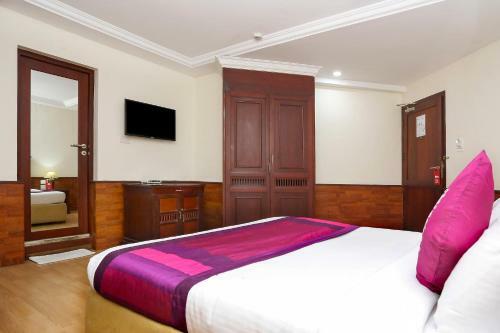 Oyo 10719 Mermaid Hotel