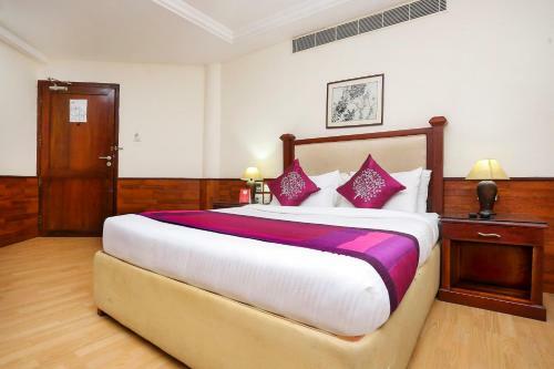 Oyo 10719 Mermaid Hotel