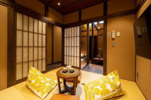 Kagabi Mizuhiki Machiya House