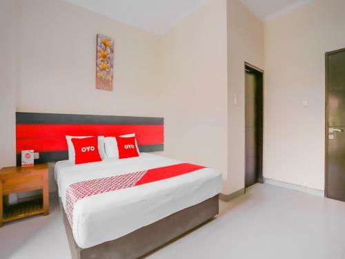 Hotel Oyo 4012 Ari Beach Inn