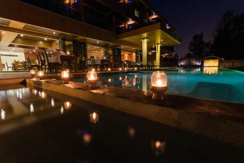 Hotel Coriacea Beachfront Boutique Phuket Resort - Sha Plus