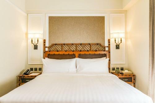 Feliz Hotel Boracay