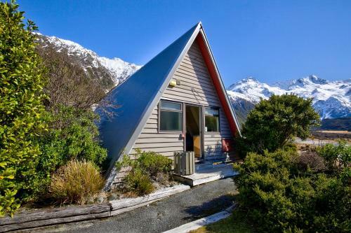 Mt Cook Lodge And Motel