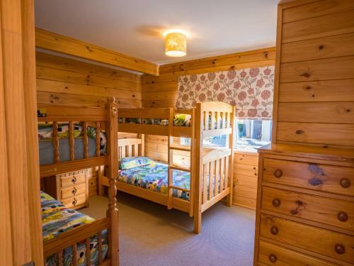 Sandy Feet Retreat - Marahau Holiday Home