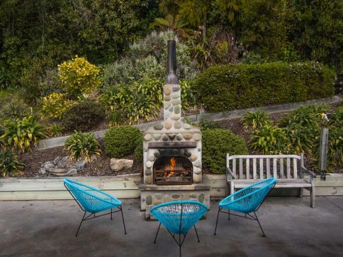 Sandy Feet Retreat - Marahau Holiday Home