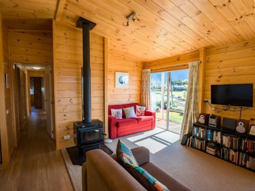 Sandy Feet Retreat - Marahau Holiday Home