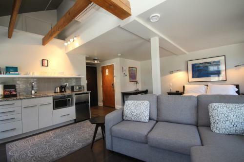 Hotel Kemptville Suites