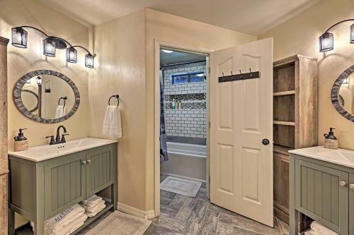 Updated Pinetop Cabin In A Great Location!