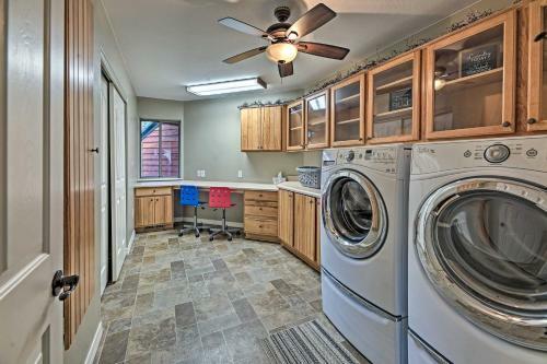 Updated Pinetop Cabin In A Great Location!