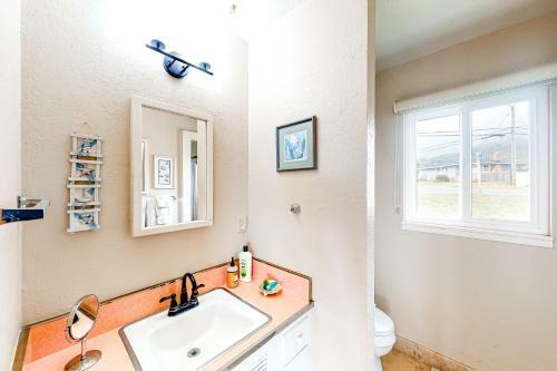 Cozy Carmet Cottage
