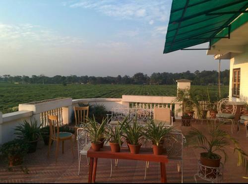 Bed & Breakfast Beautiful Villa 2 Mins From Bagdogra Airport