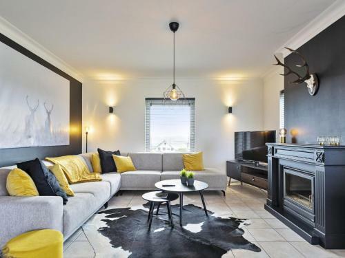Pleasant Holiday Home In Wallonie With Recreation Room