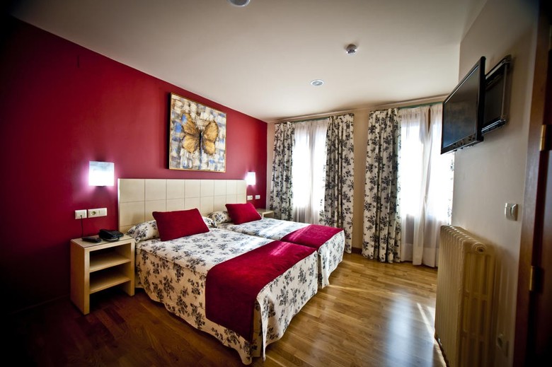 Hotel Condes De Castilla