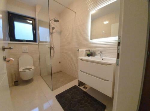 Apartments Villa Esse - Heated Pool & Seaview