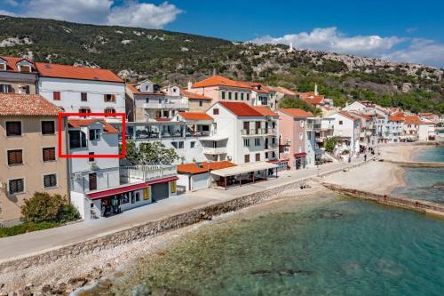 Seafront Baska Apartment