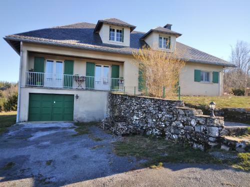 Hostal Room In Bb - Breakfast Included Ten Minutes From Lac De La Raviege 2