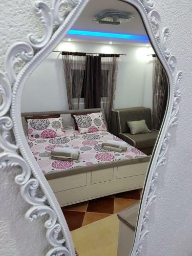 Sunshine Apartment With Private Pool And Parking
