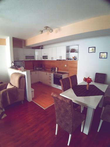 Apartman International 19