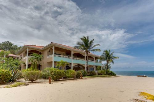 Los Porticos Villas II