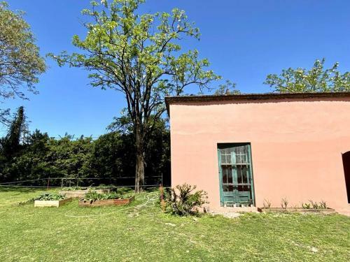 Casa Con Gran Jard�n Y Pileta En El Pueblo