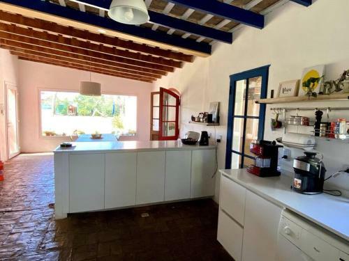 Casa Con Gran Jard�n Y Pileta En El Pueblo