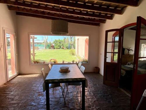 Casa Con Gran Jard�n Y Pileta En El Pueblo