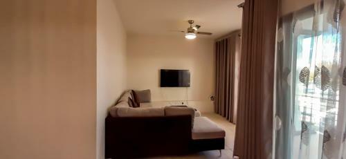 New Luxury 2 Bedroom Rooftop Apartment By The Beach