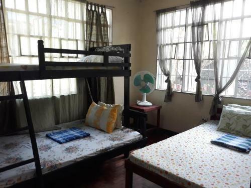 Hostal Cv Homes Guesthouse