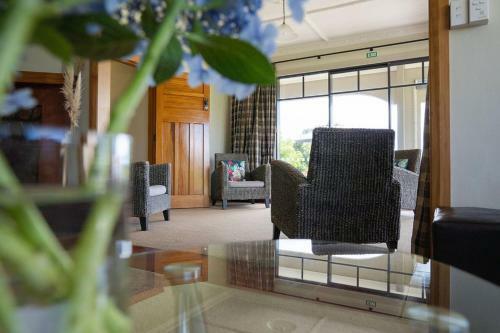 The Bungalow - Coastal Retreat