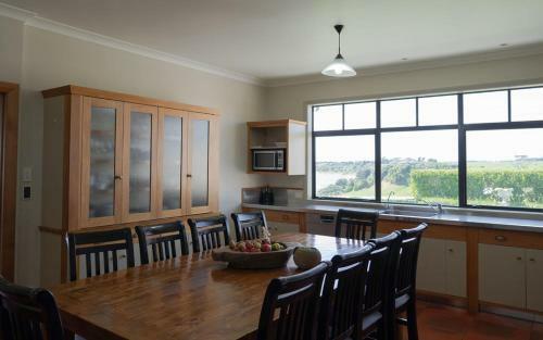 The Bungalow - Coastal Retreat