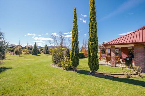 Mountain Majesty - Wanaka Holiday Home