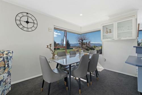 Mountain Majesty - Wanaka Holiday Home
