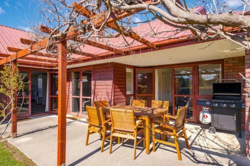 Mountain Majesty - Wanaka Holiday Home