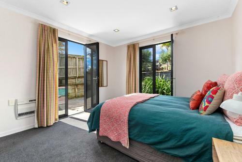 Casa Del Lago - Taupo Holiday Home