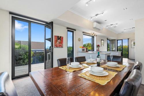 Casa Del Lago - Taupo Holiday Home