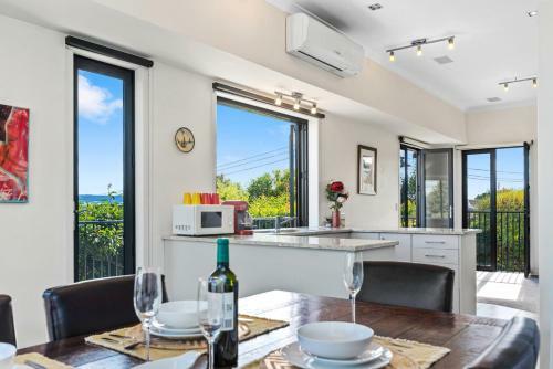 Casa Del Lago - Taupo Holiday Home