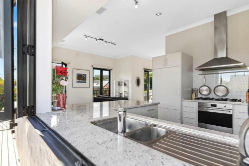 Casa Del Lago - Taupo Holiday Home