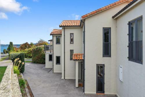 Casa Del Lago - Taupo Holiday Home