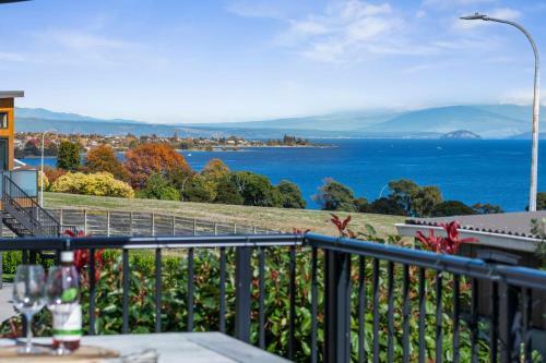 Casa Del Lago - Taupo Holiday Home