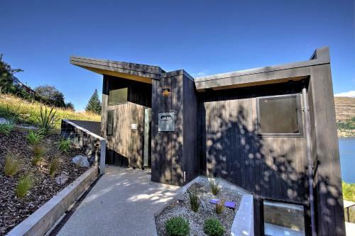 The Villa Lookout - Queenstown Holiday Villa